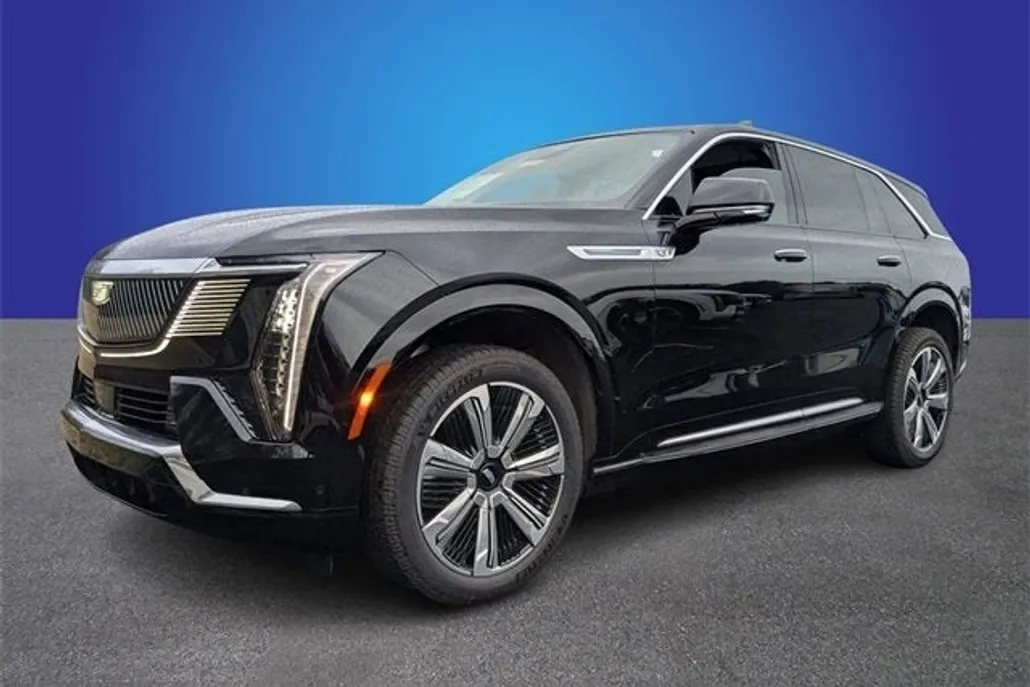 2025 Cadillac Escalade IQ Luxury photo 1