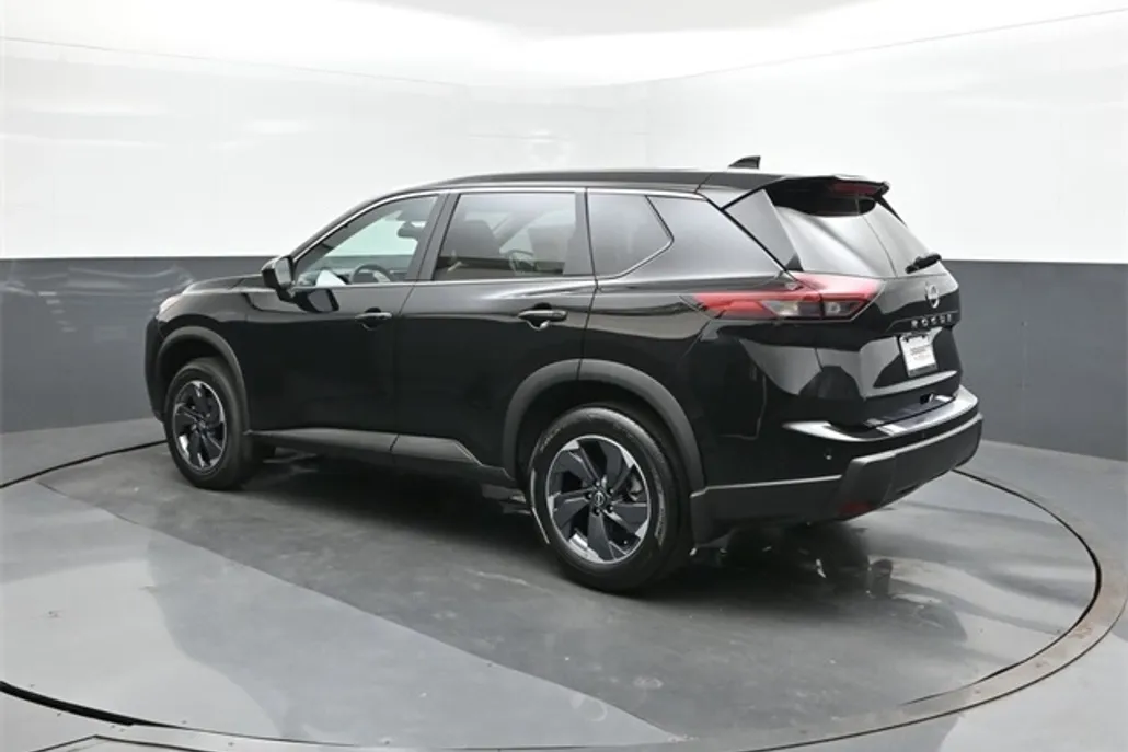 2026 Nissan Rogue SV photo 1