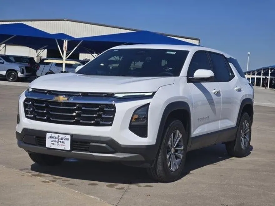 2026 Chevrolet Equinox LT photo 1