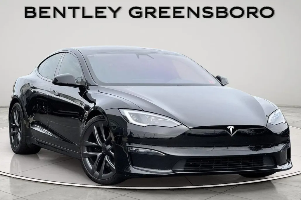 2022 Tesla Model S Plaid photo 1
