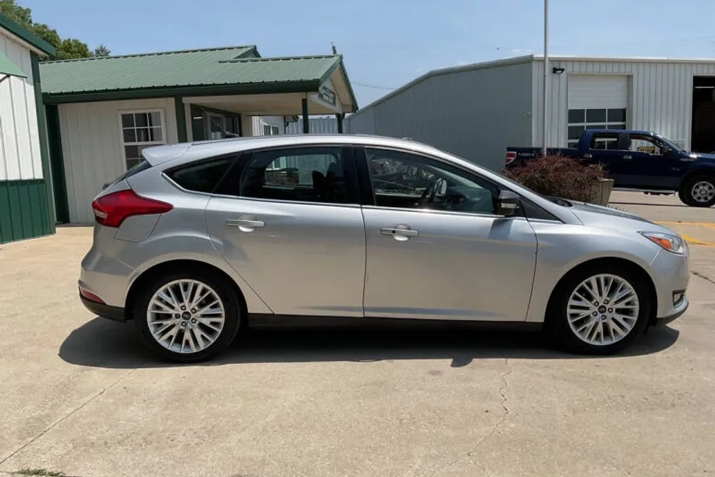 2018 Ford Focus Titanium photo 1