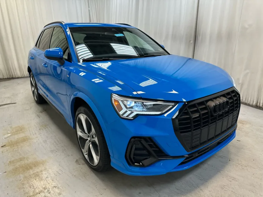 2022 Audi Q3 45 TFSI S line Premium photo 1