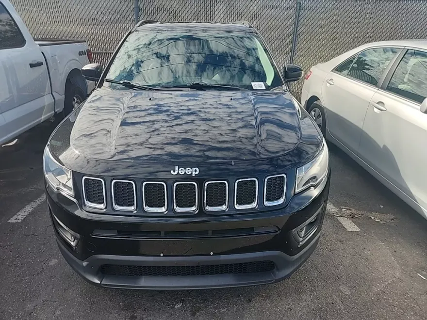 2020 Jeep Compass Latitude photo 1