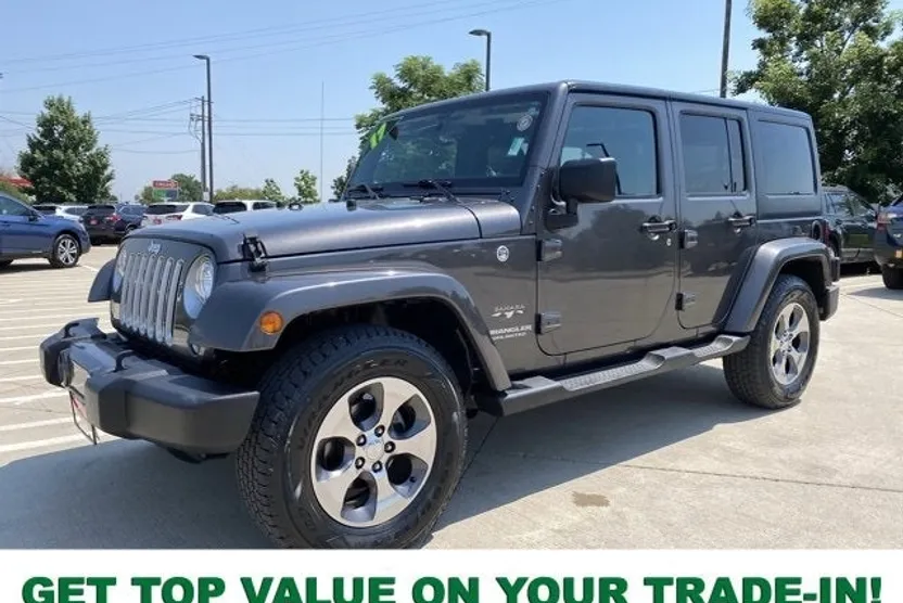 2017 Jeep Wrangler Unlimited Sahara photo 1