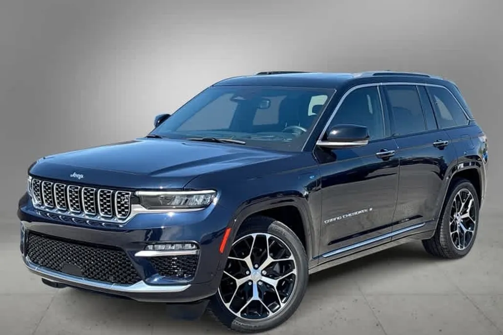 2023 Jeep Cherokee photo 1