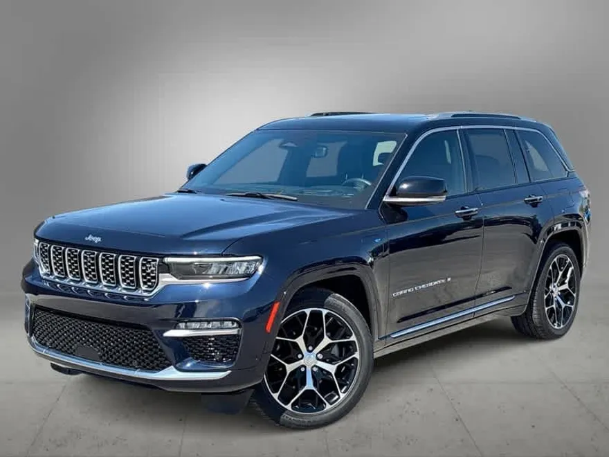 2023 Jeep Cherokee photo 1