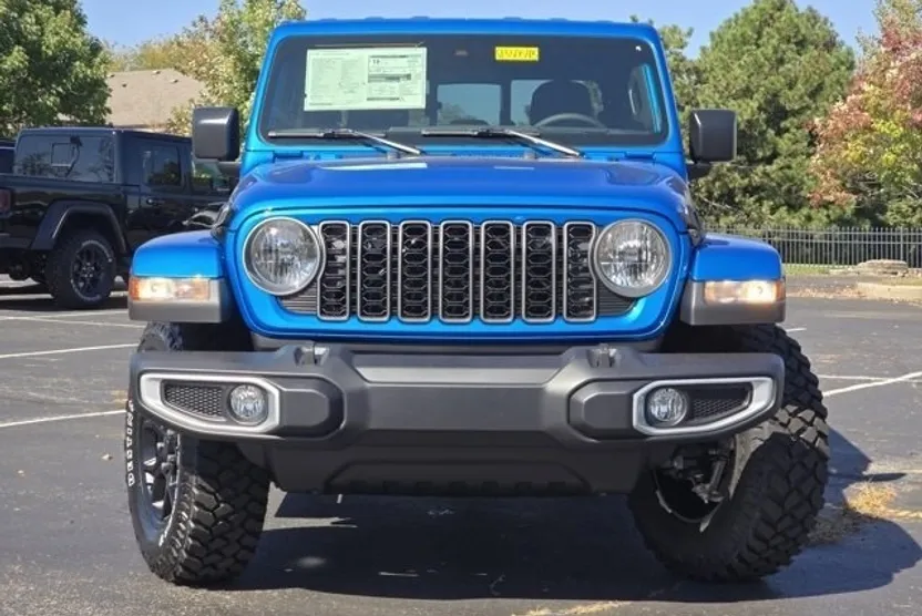 2025 Jeep Gladiator Sport photo 1