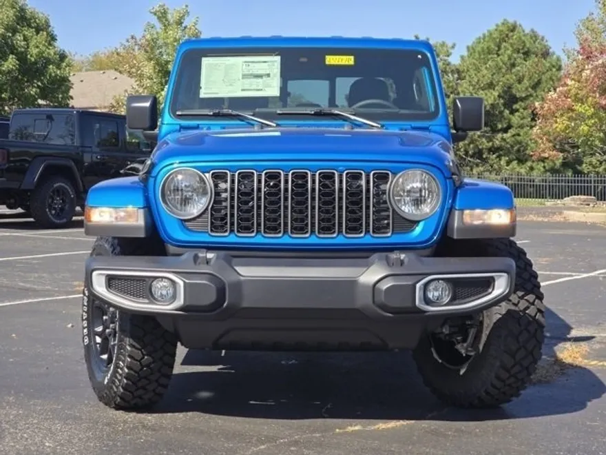 2025 Jeep Gladiator Sport photo 1