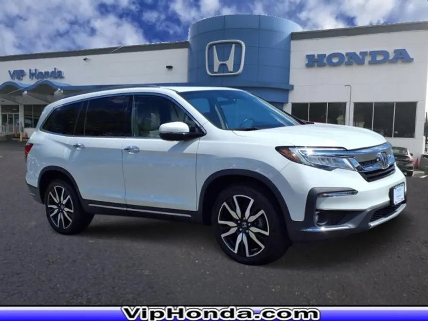 2022 Honda Pilot Touring photo 1