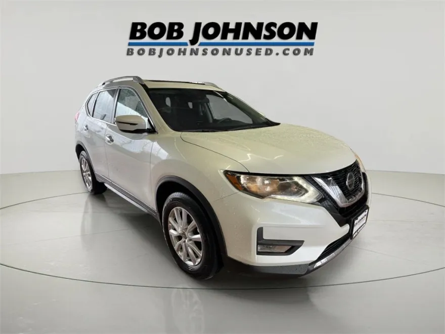 2020 Nissan Rogue SV AWD photo 1