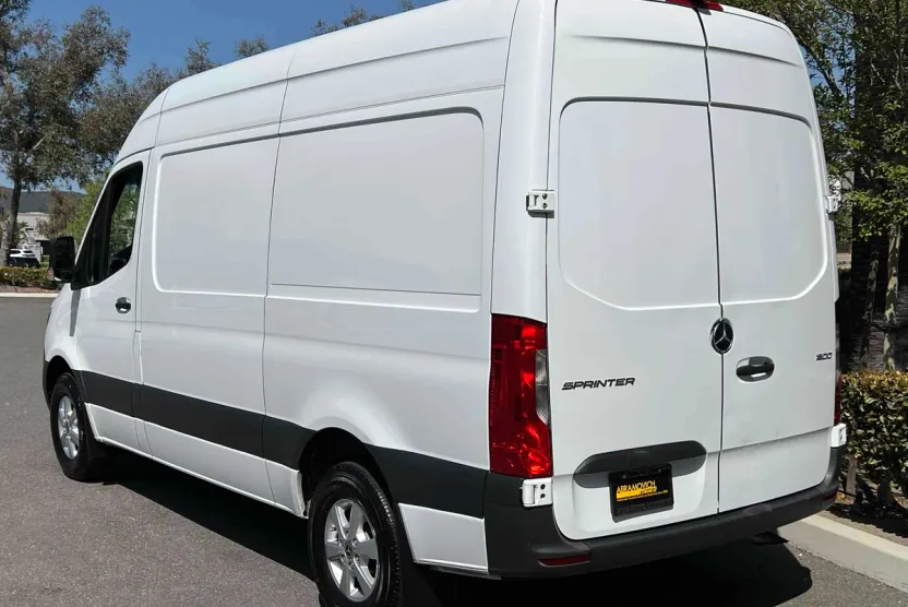 2022 Mercedes Benz Sprinter 1500 Standard Roof photo 1