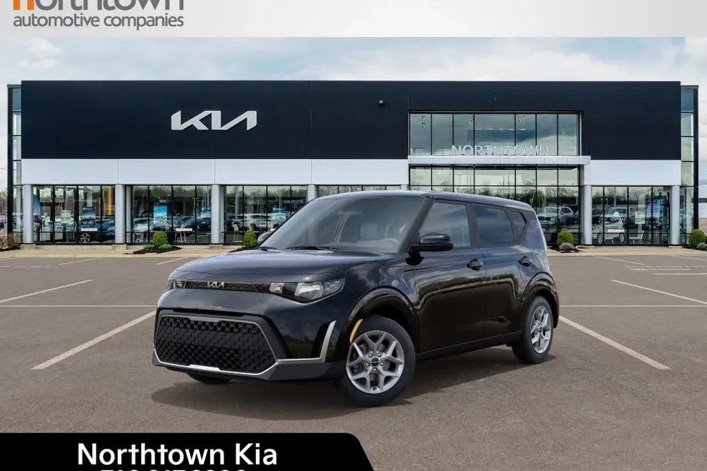 2025 Kia Soul LX photo 1