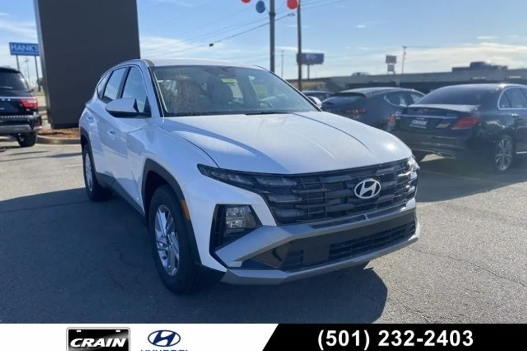 2025 Hyundai Tucson SE photo 1