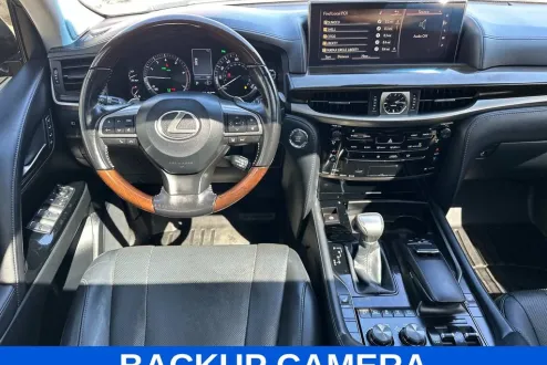 2018 Lexus LX 570 photo 2