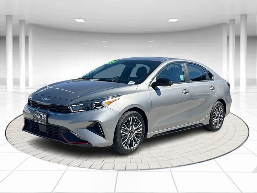 2023 Kia Forte GT-Line photo 1