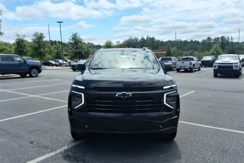 2025 Chevrolet Suburban RST photo 1