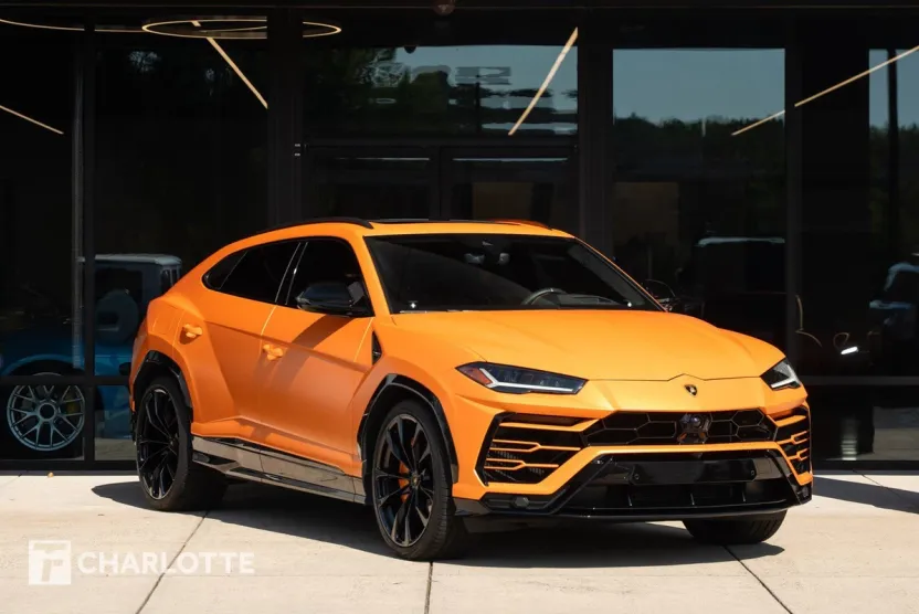 2021 Lamborghini Urus photo 1