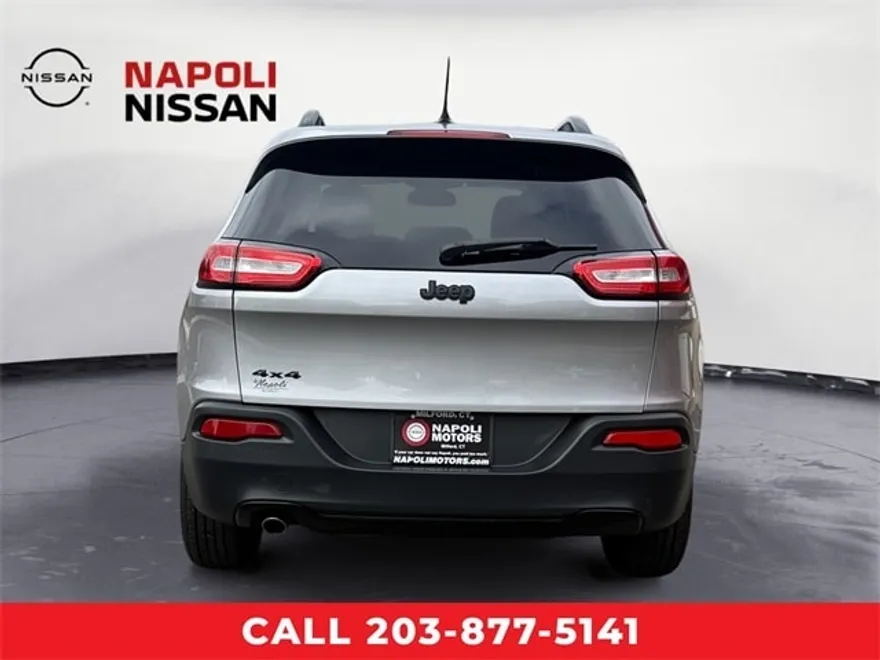 2017 Jeep Cherokee Sport photo 1