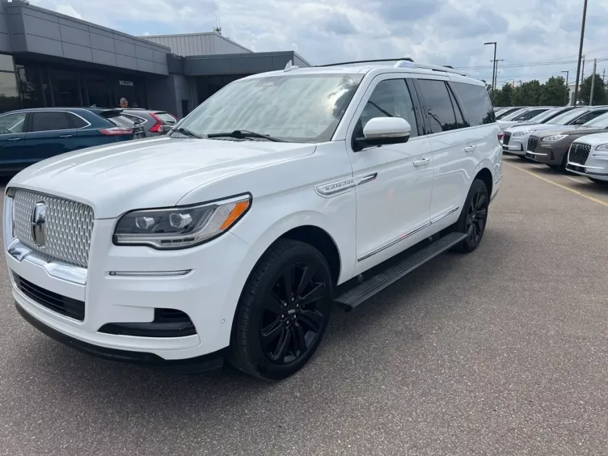 2022 Lincoln Navigator Reserve photo 1
