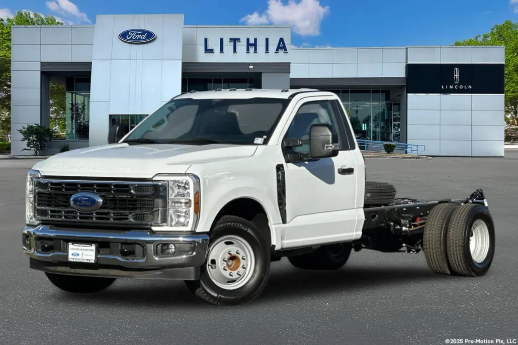 2024 Ford F-350 XL photo 1