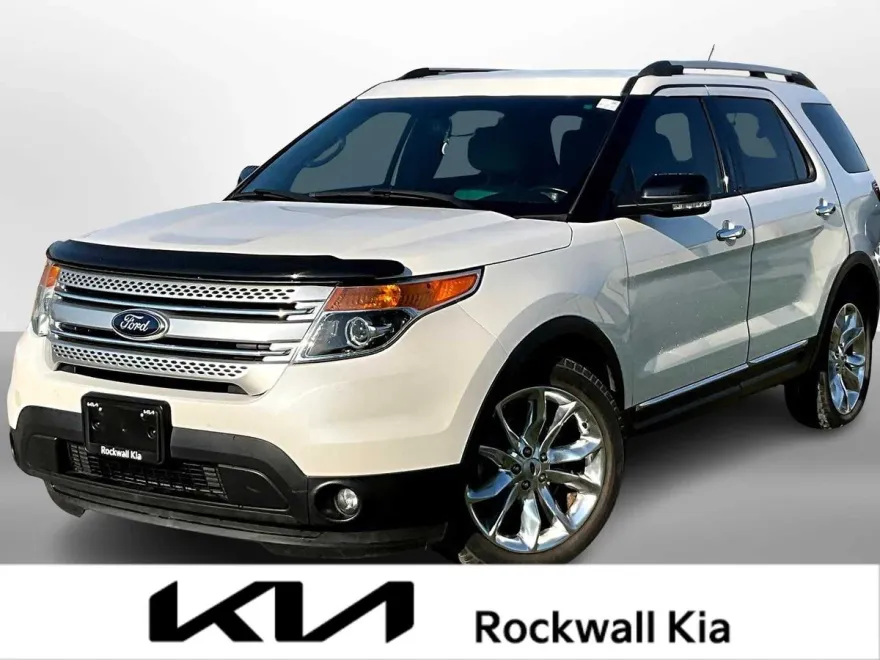 2013 Ford Explorer XLT photo 1