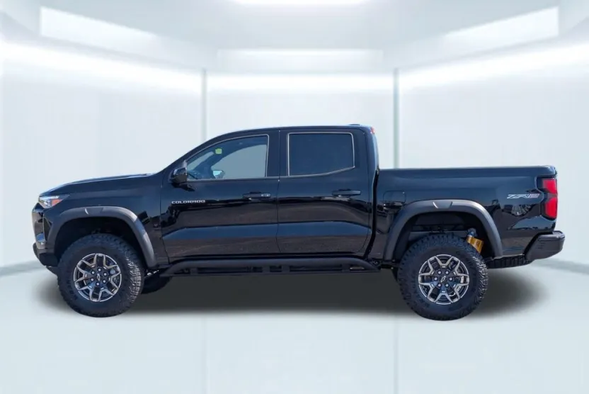 2026 Chevrolet Colorado ZR2 photo 1