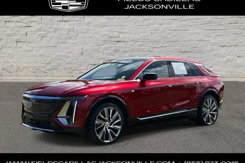 2024 Cadillac Lyriq Luxury photo 1