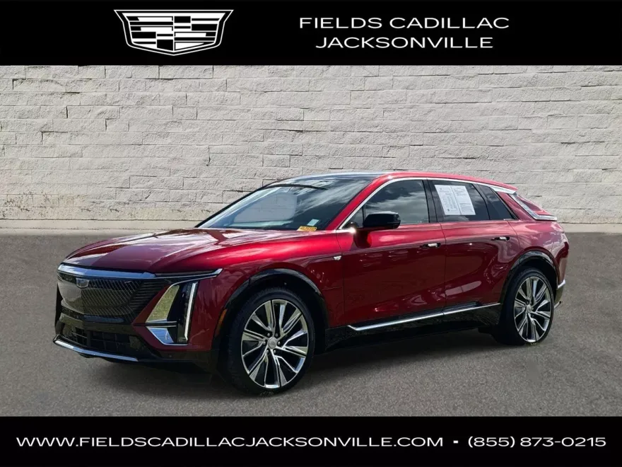 2024 Cadillac Lyriq Luxury photo 1