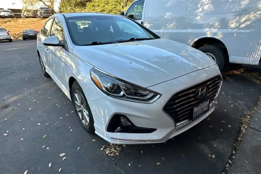 2019 Hyundai Sonata SE photo 1