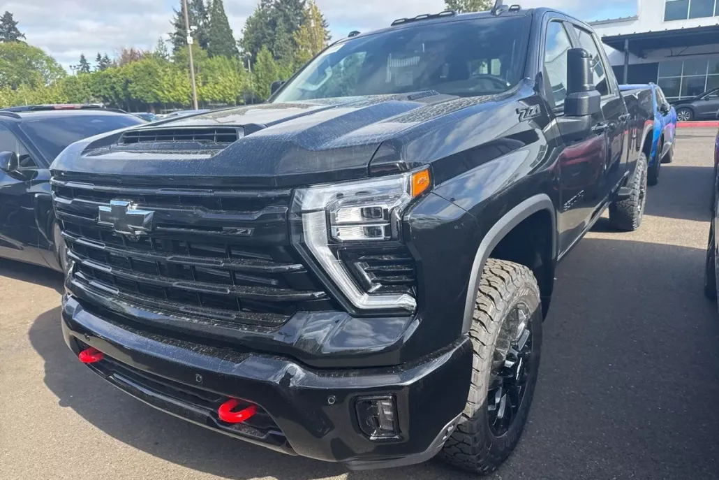 2025 Chevrolet Silverado 3500HD LT photo 1