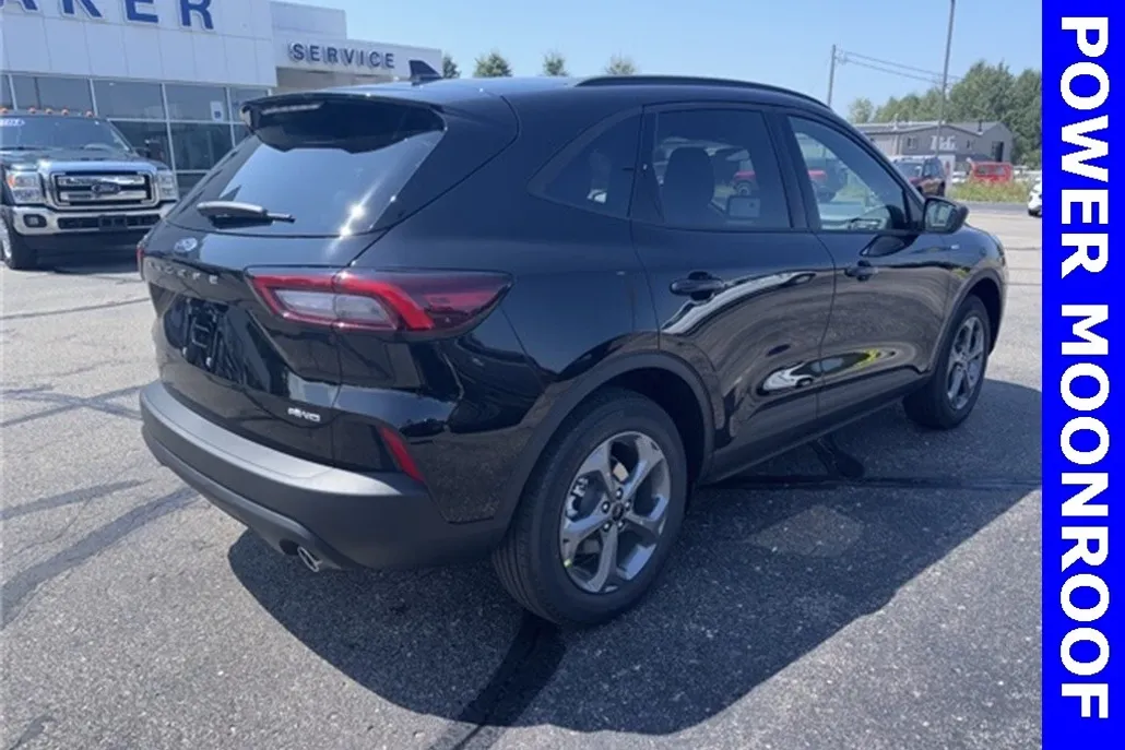 2025 Ford Escape ST-Line photo 1