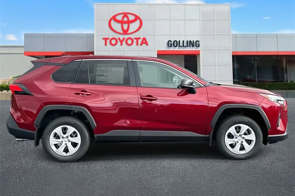 2025 Toyota RAV4 LE photo 1