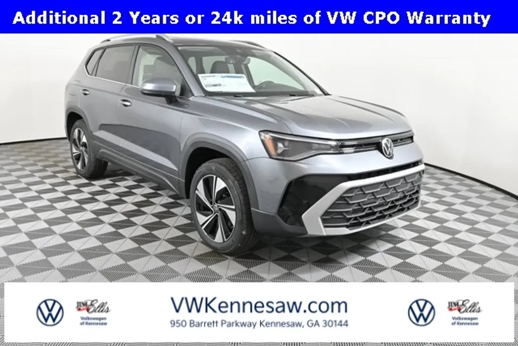 2025 Volkswagen Taos SE photo 1