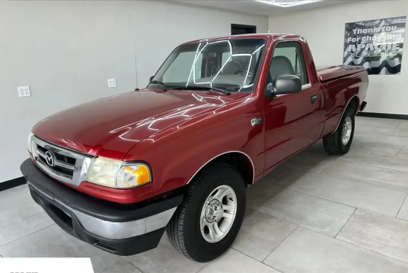 2001 Mazda B-Series Regular Cab SE photo 1