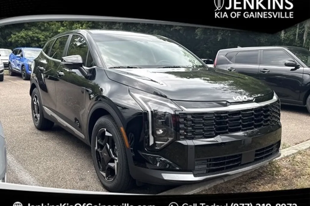 2026 Kia Sportage EX photo 1