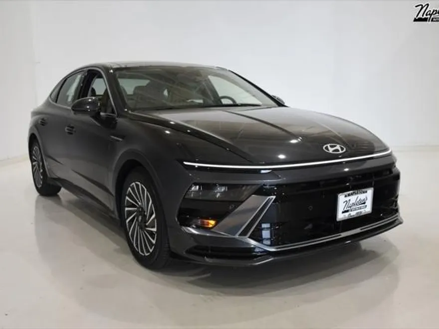 2025 Hyundai Sonata Hybrid Limited photo 1