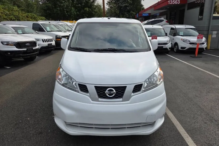 2021 Nissan NV200 SV photo 1