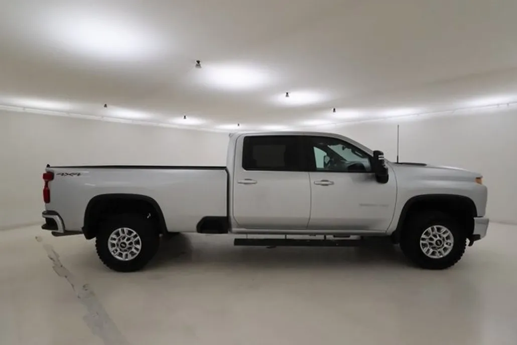2021 Chevrolet Silverado 2500HD LT photo 1