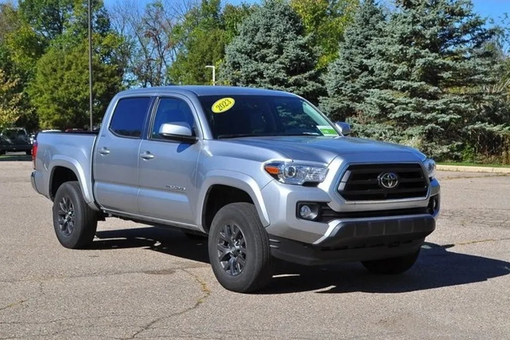 2023 Toyota Tacoma SR5 4x4 Double Cab photo 1