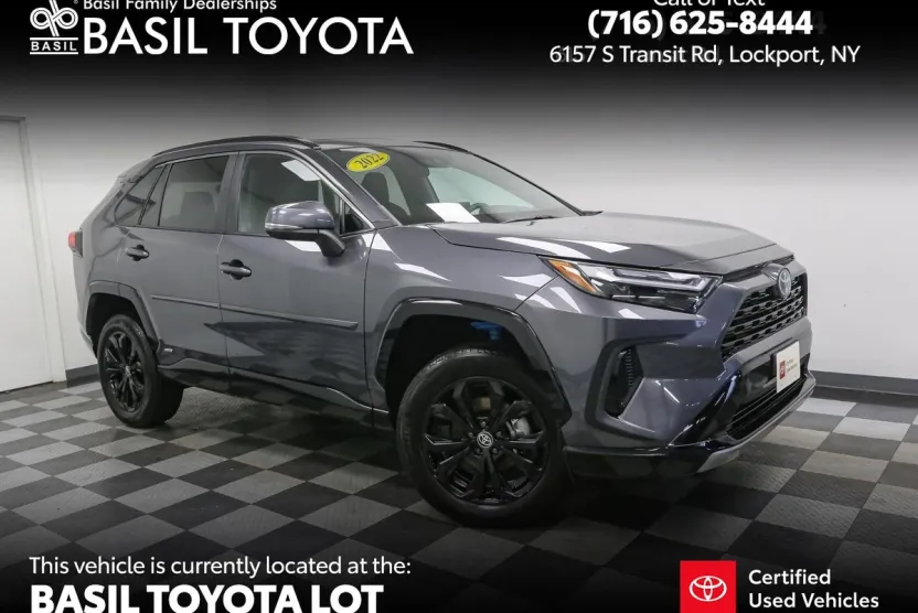 2022 Toyota RAV4 Hybrid SE photo 1