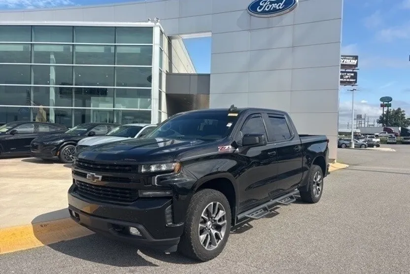 2021 Chevrolet Silverado 1500 RST photo 1