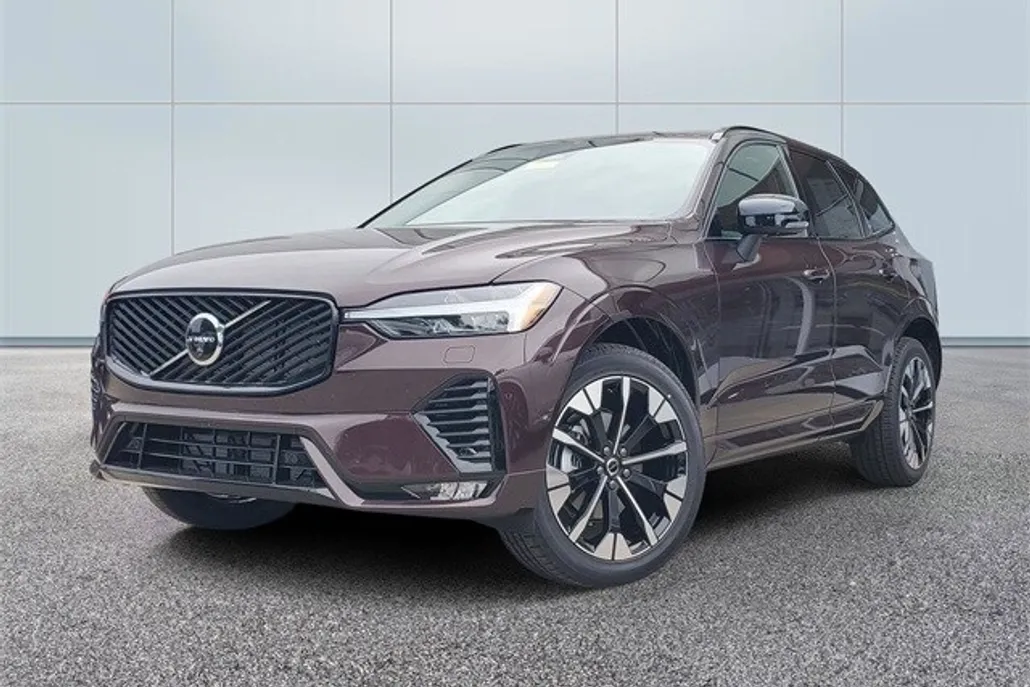 2026 Volvo XC60 B5 Plus photo 1