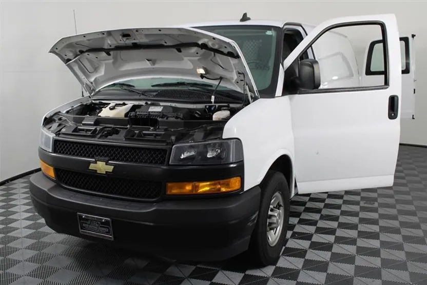 2021 Chevrolet Express 2500 Cargo photo 1