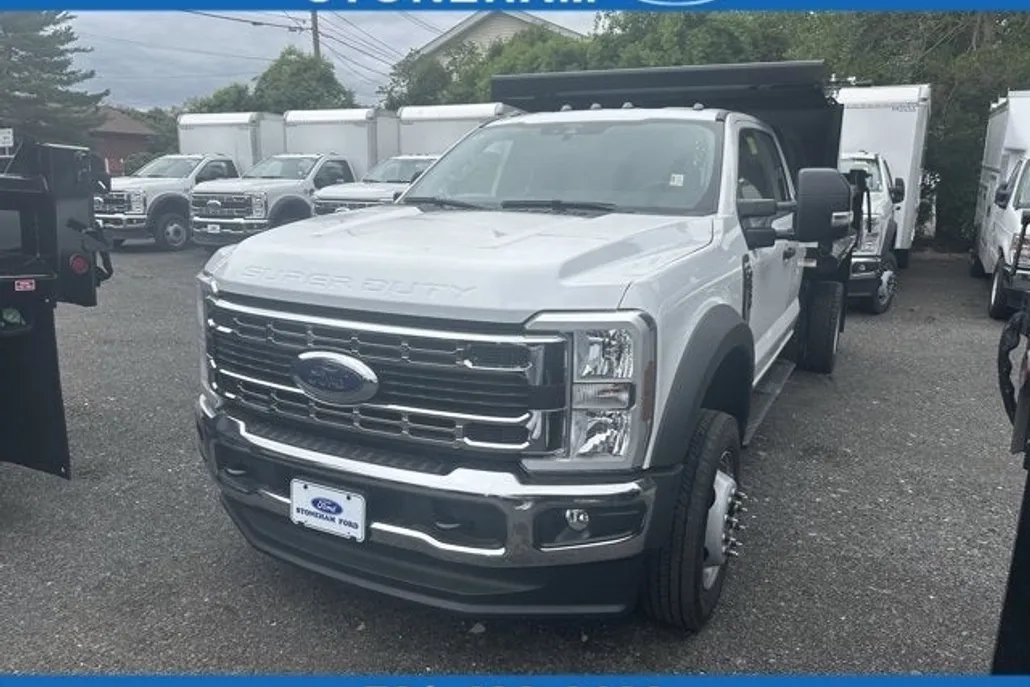 2025 Ford F-550 XL photo 1