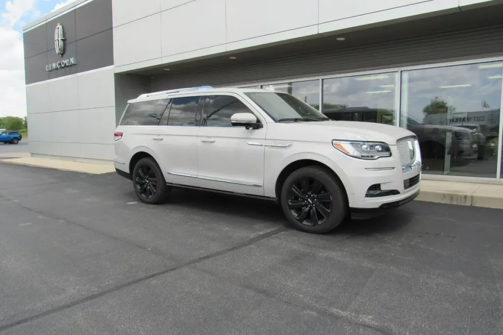 2024 Lincoln Navigator Reserve photo 1