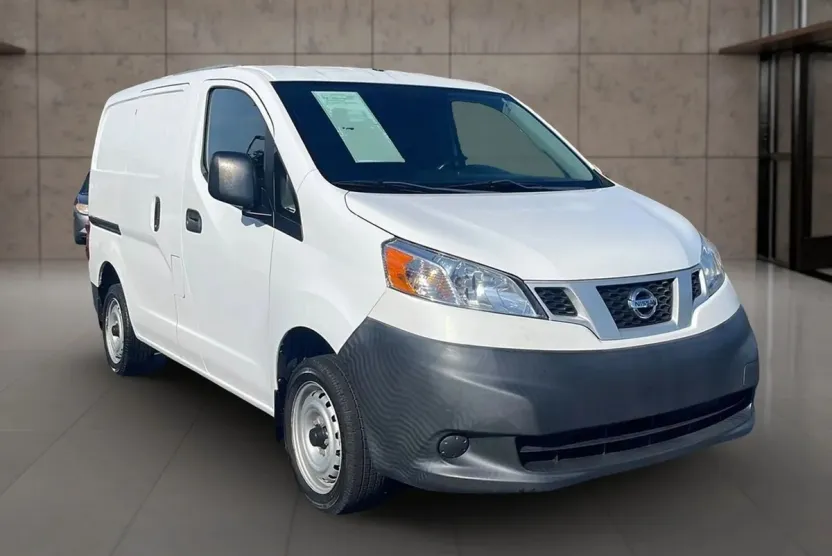 2019 Nissan NV200 S photo 1