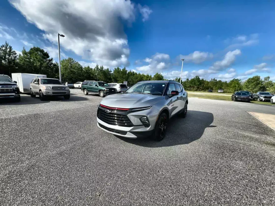 2025 Chevrolet Blazer 2LT photo 1