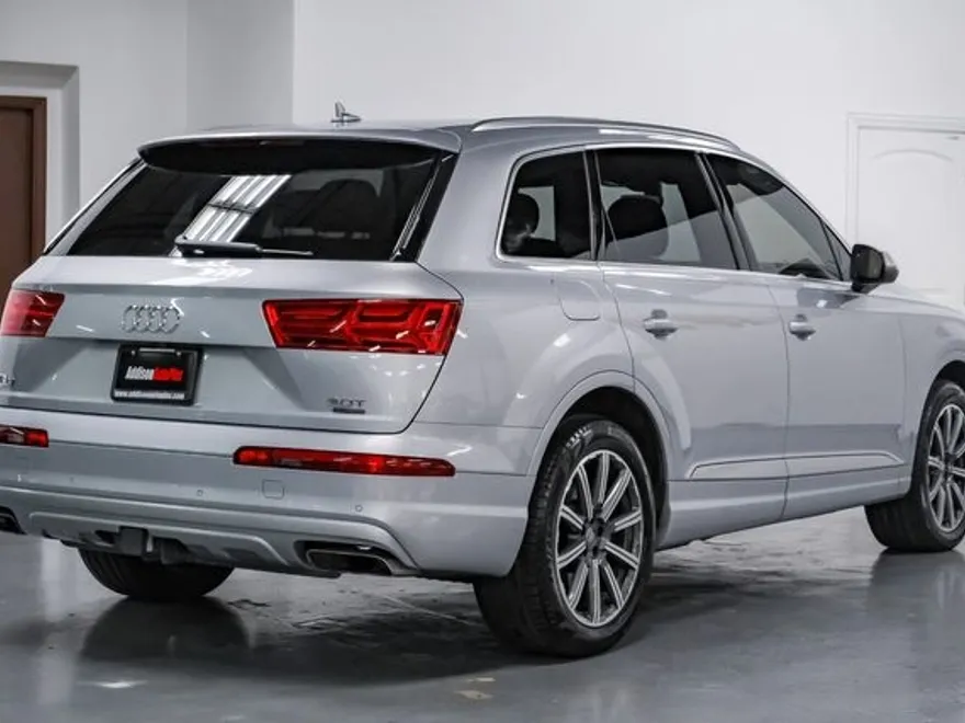 2017 Audi Q7 3.0T Premium Plus photo 1