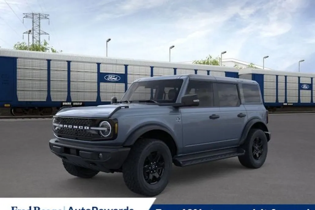 2025 Ford Bronco Outer Banks photo 1