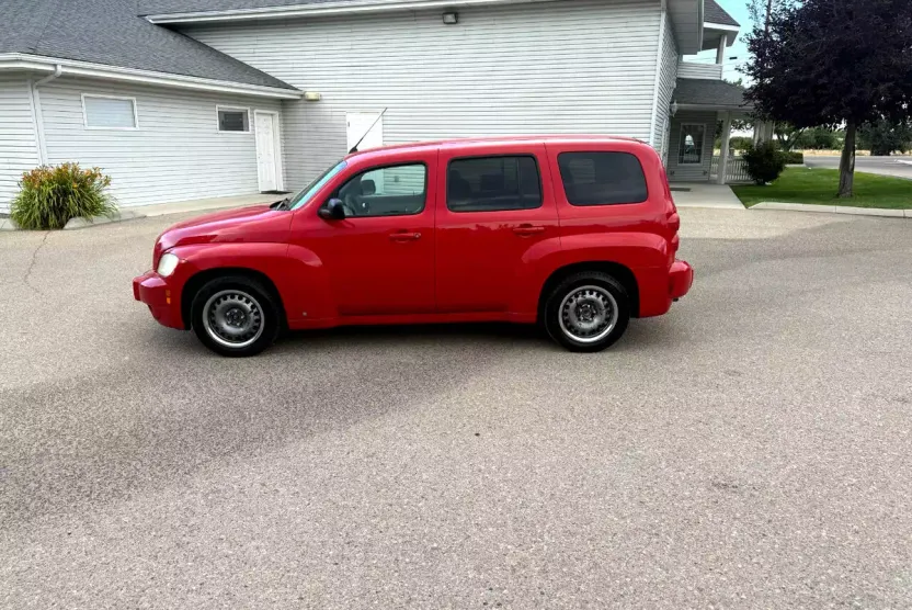 2009 Chevrolet HHR LS photo 1